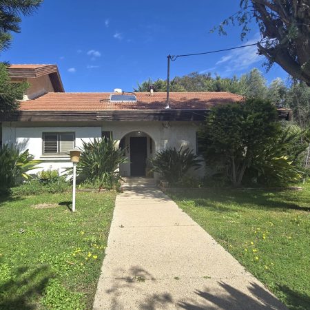 fbc2b872-fb89-4db0-83ca-1c7b3d7e2fec